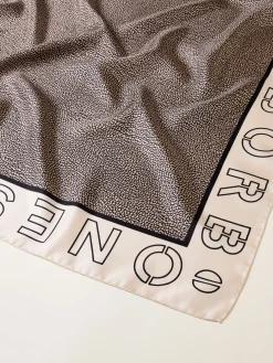 FOULARD